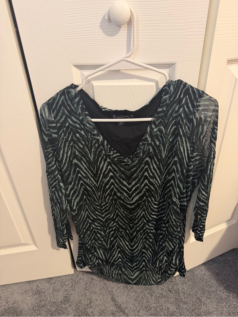 INC International Concepts Teal and Black Zebra-Print V-Neck Long Sleeve Top